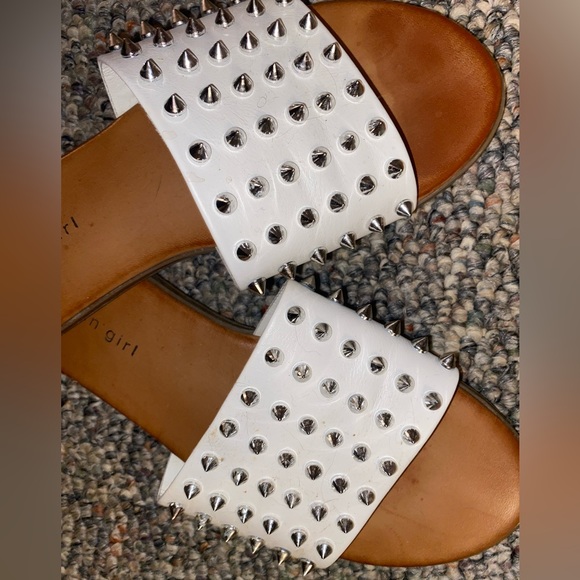 Sandals - Picture 3 of 3